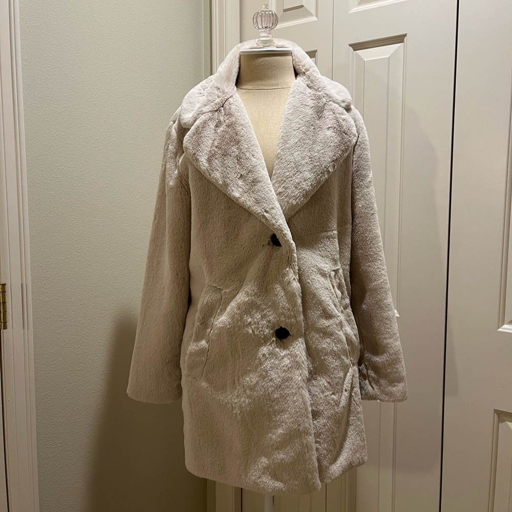 ABERCROMBIE faux fur coat